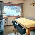 아파트 Charming Sunny Duplex 메게브